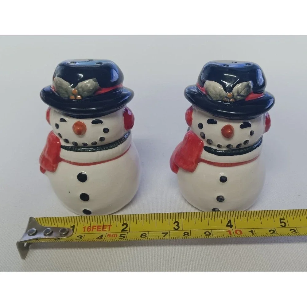 2pc Ceramic Snowman Salt‎ & Pepper Shakers